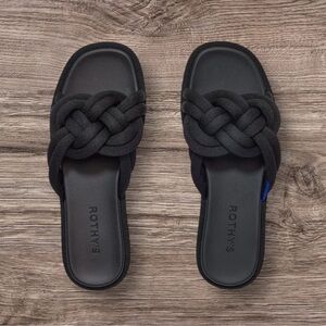 New in Box Rothy’s Summer Sandals